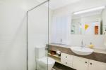Mandarin Quarters - Bathroom