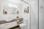 Seaside Quarters - Bathroom