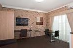 Executive Queen Spa Room