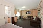 Executive Queen Spa Room