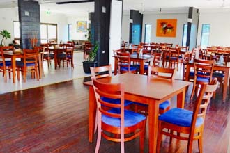 Yasi Bar + Grill offers fabulous, and quality meals - Cardwell @ the Beach Cardwell QLD